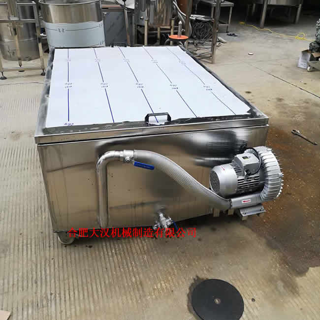 河南漯河市趙總購買的500斤糧食蒸糧設(shè)備正在打包中！
